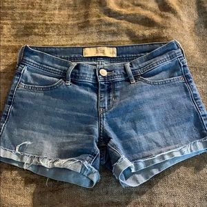 Medium wash midi shorts